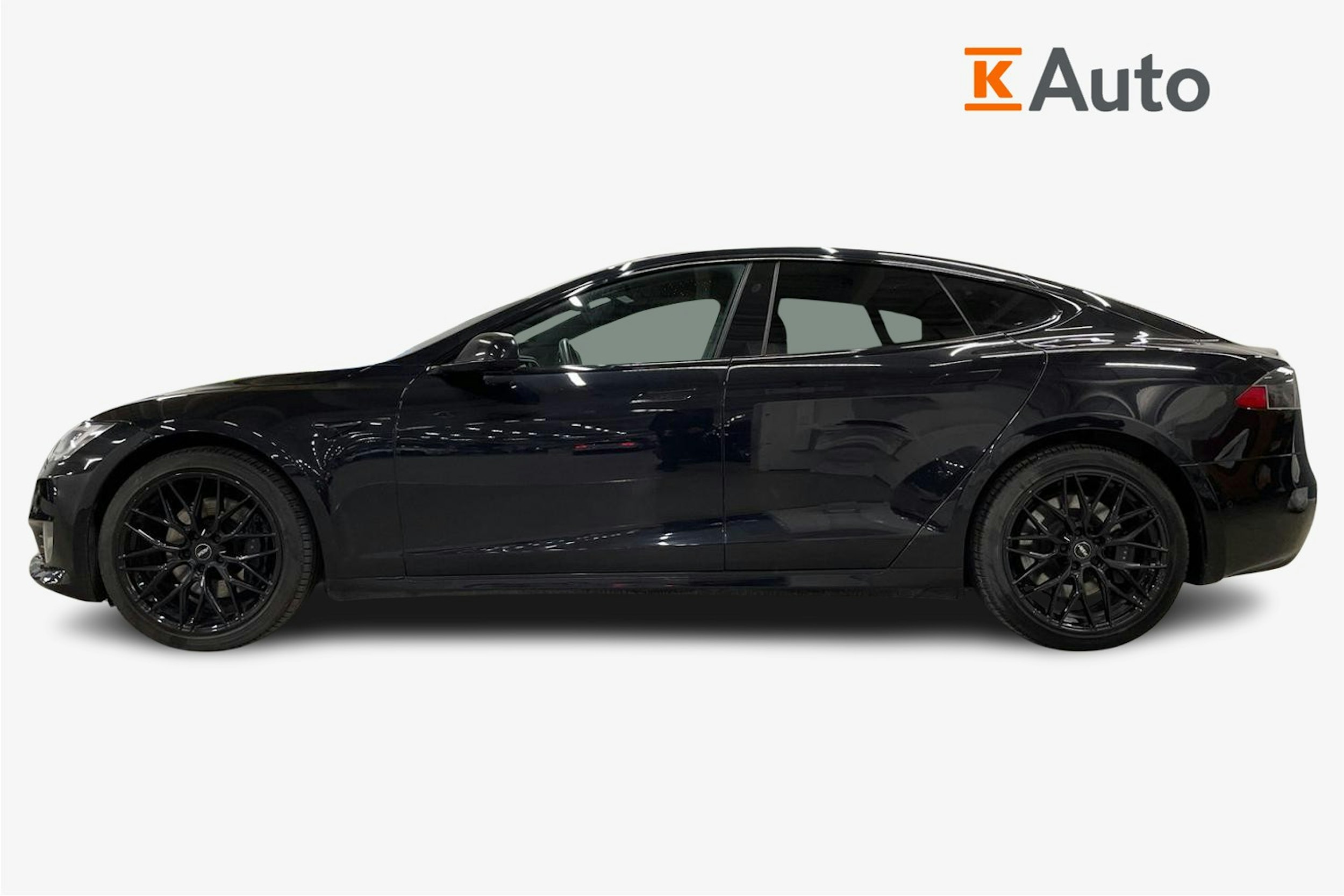 musta Tesla Model S 2018 kuva 6.