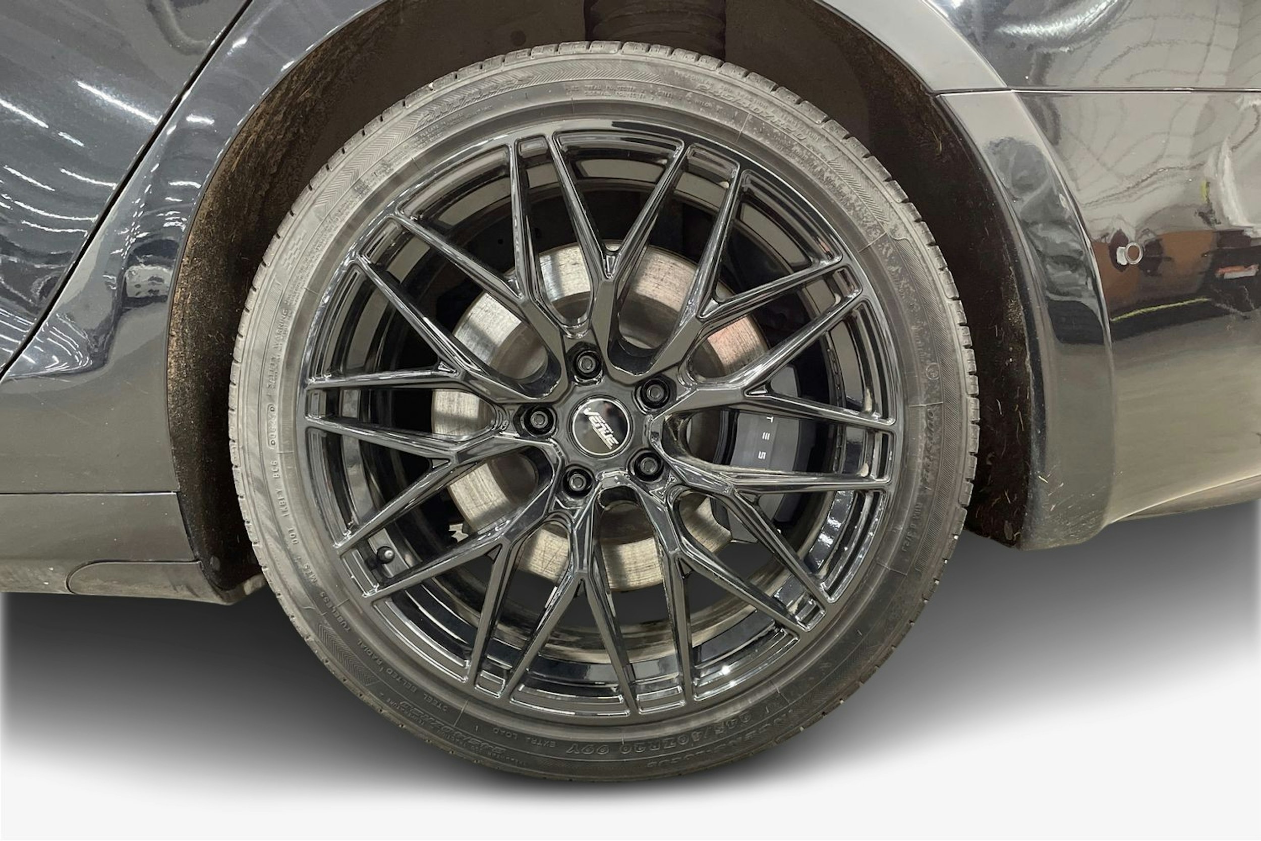 musta Tesla Model S 2018 kuva 11.