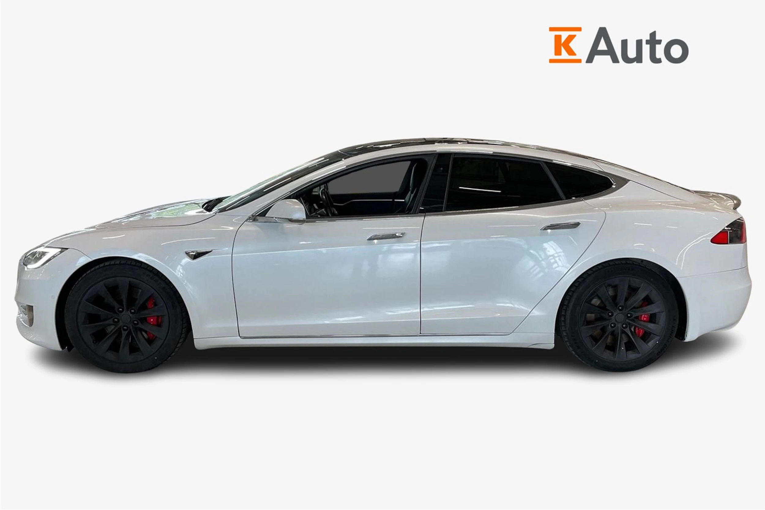 Valkoinen Tesla Model S 2018 kuva 7.