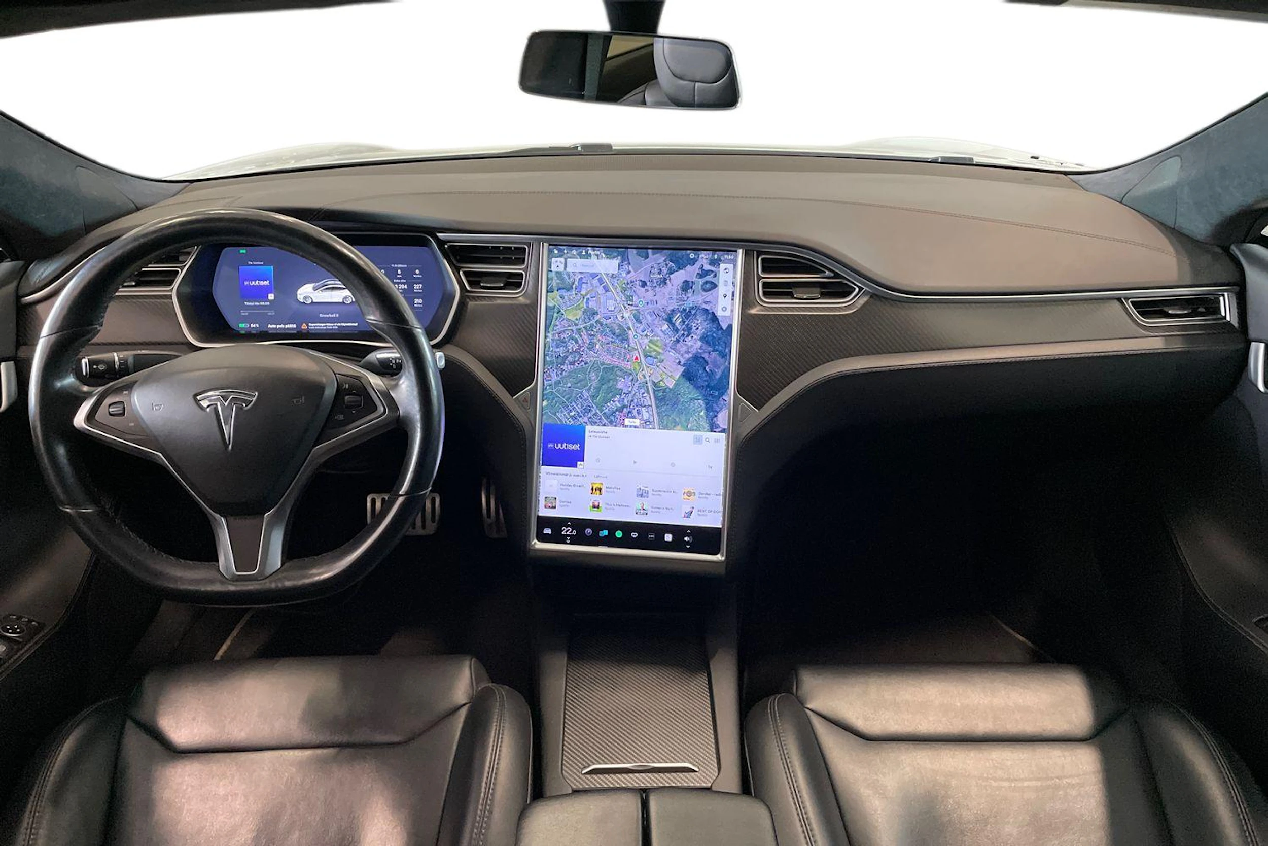 Valkoinen Tesla Model S 2018 kuva 9.