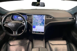 Valkoinen Tesla Model S 2018 kuva 9.