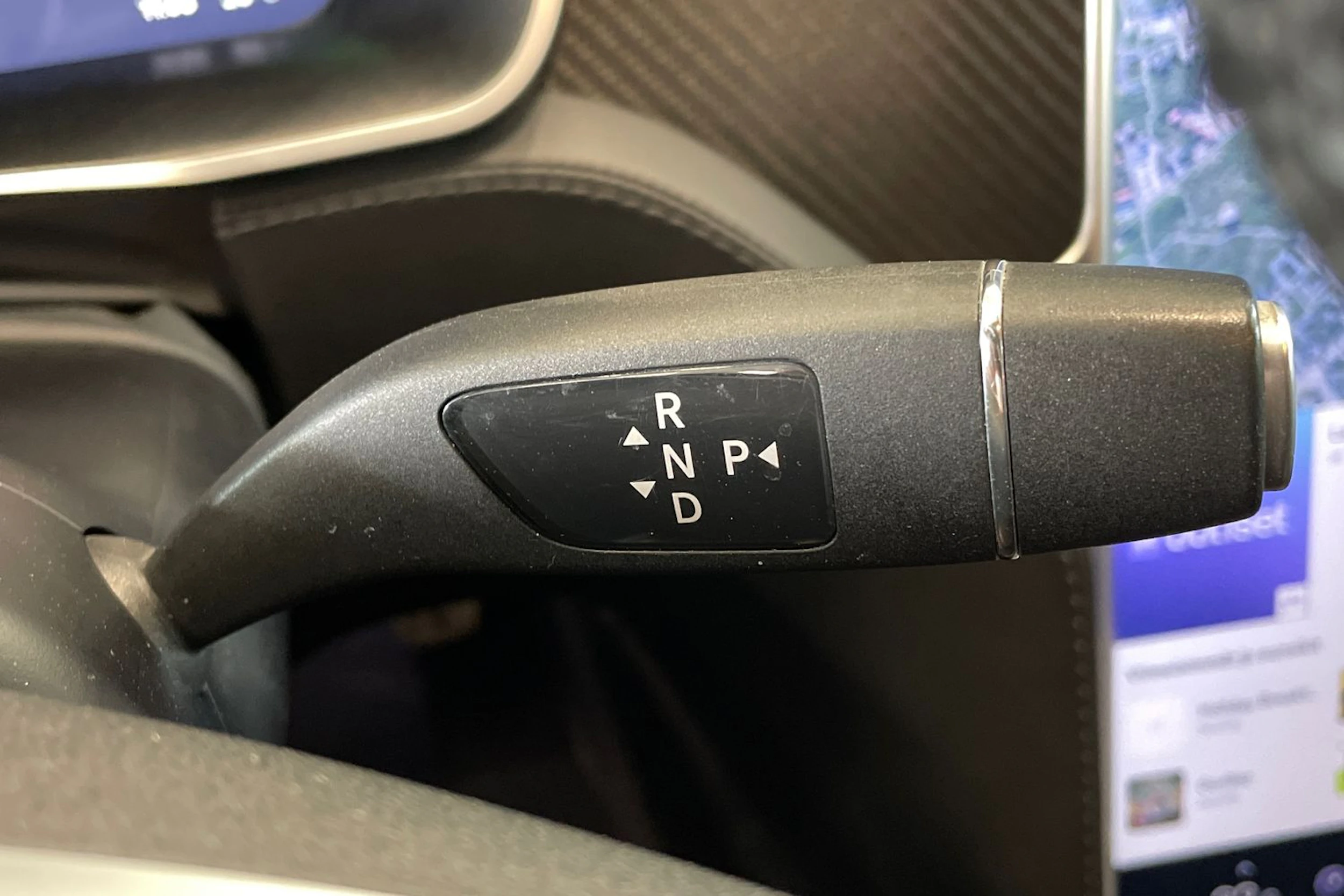 Valkoinen Tesla Model S 2018 kuva 20.