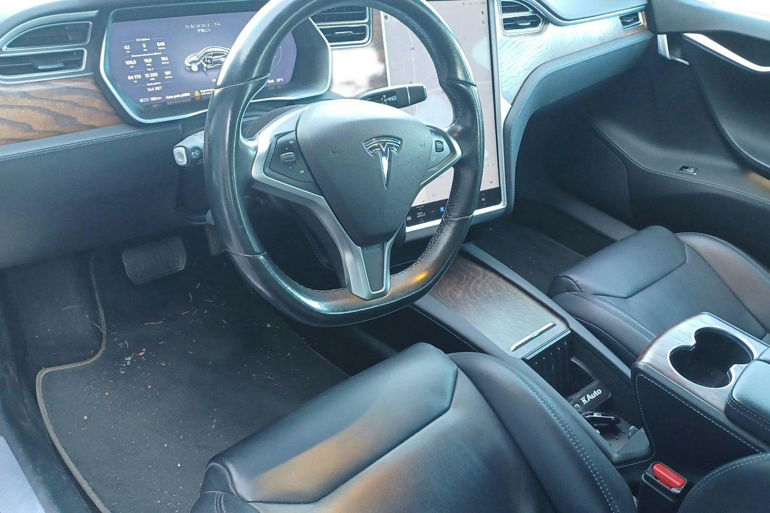 met. harmaa Tesla Model S 2018 kuva 3.