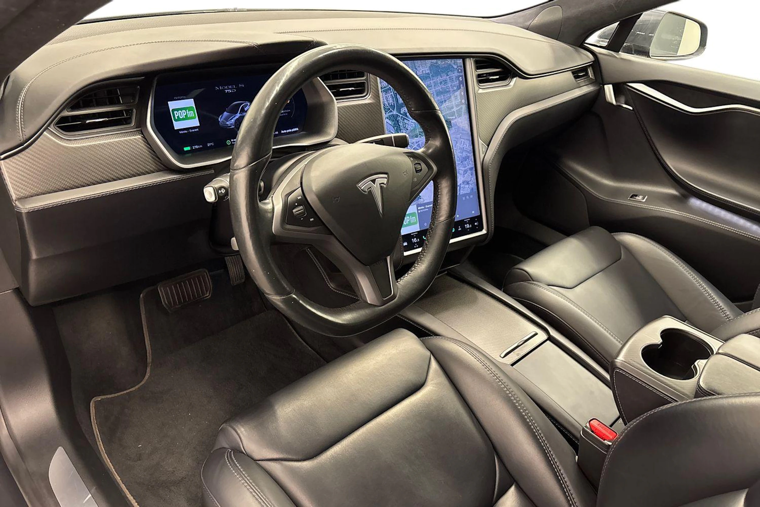 harmaa Tesla Model S 2018 kuva 6.