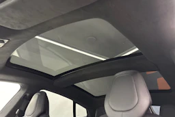 harmaa Tesla Model S 2018 kuva 13.