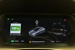 harmaa Tesla Model S 2018 kuva 17.