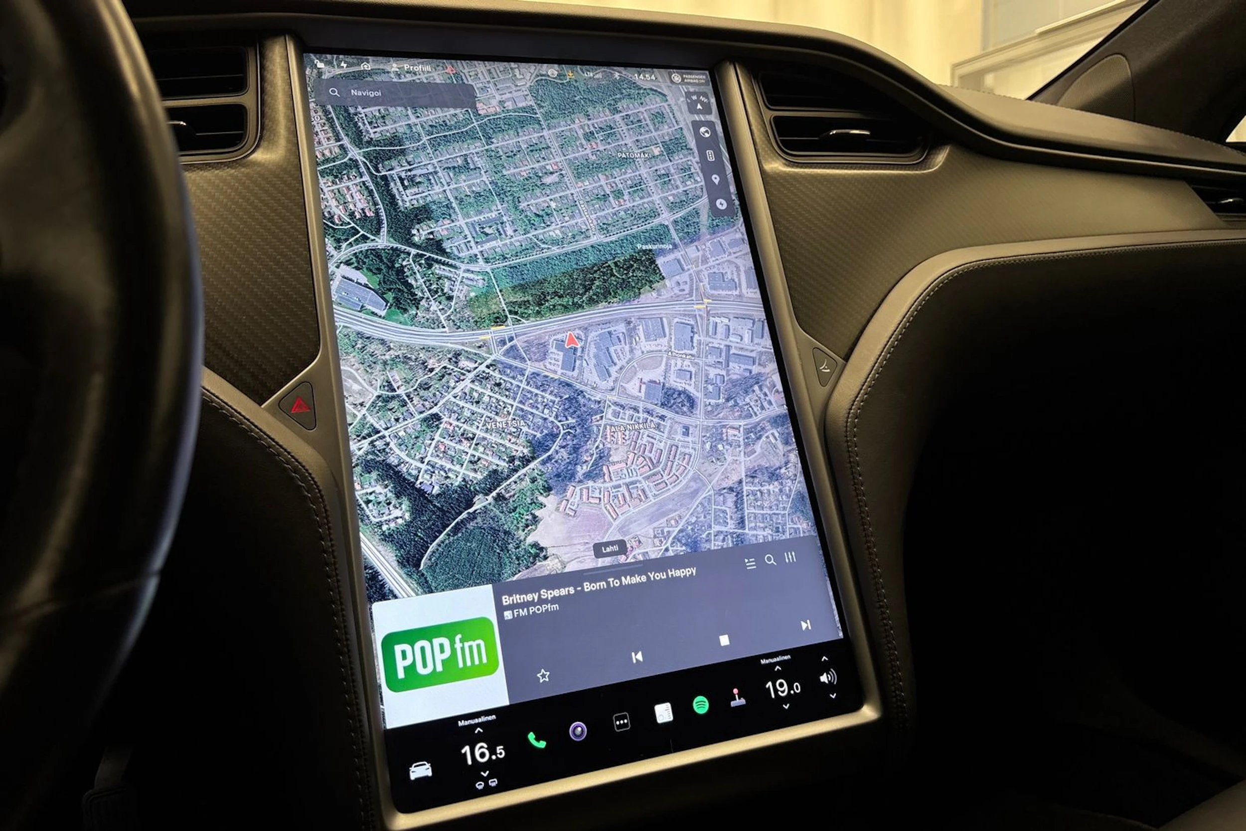 harmaa Tesla Model S 2018 kuva 20.