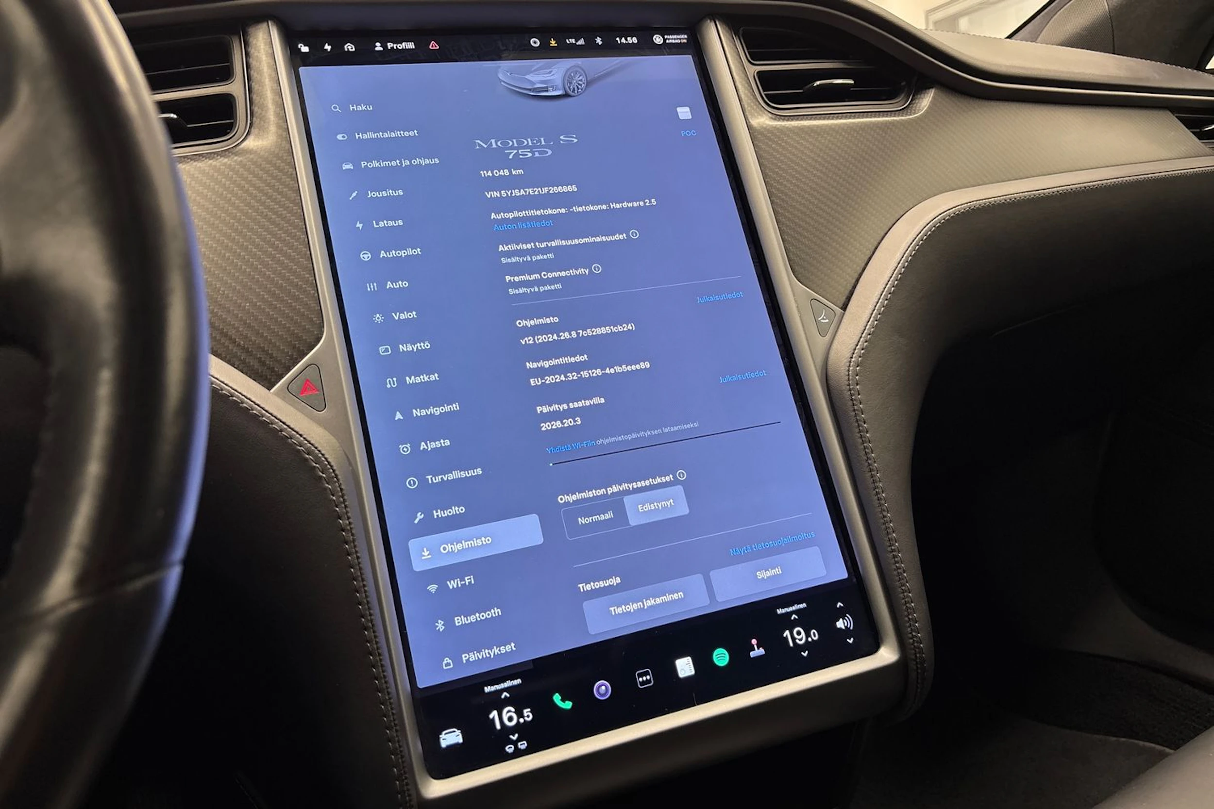 harmaa Tesla Model S 2018 kuva 25.