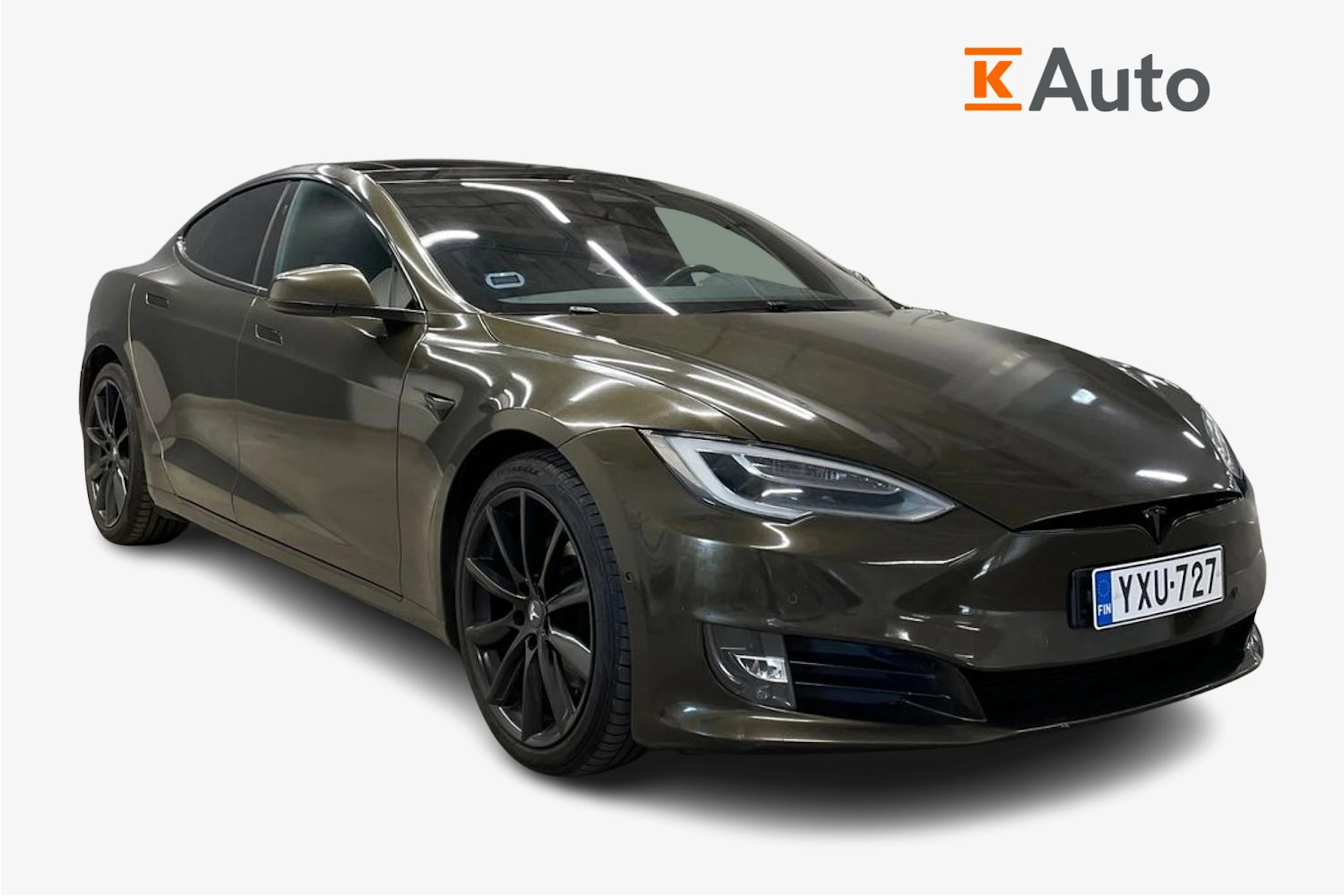 Ruskea (beige) Tesla Model S 2018 kuva 1.