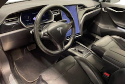 Ruskea (beige) Tesla Model S 2018 kuva 6.