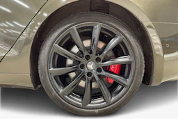 Ruskea (beige) Tesla Model S 2018 kuva 9.