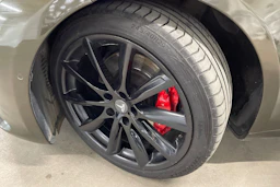Ruskea (beige) Tesla Model S 2018 kuva 10.