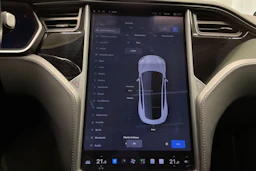 Ruskea (beige) Tesla Model S 2018 kuva 14.