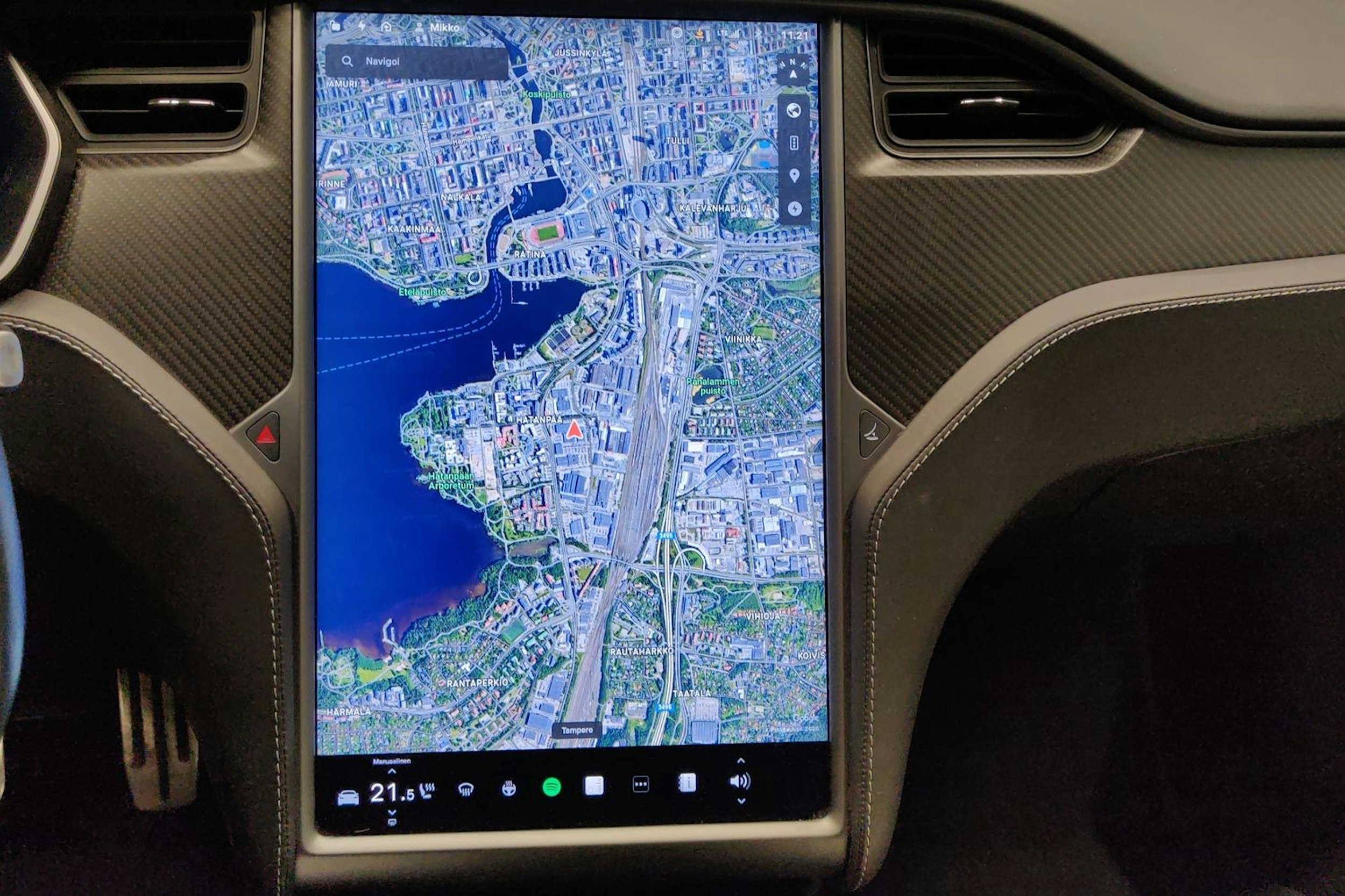 Musta Tesla Model S 2019 kuva 14.