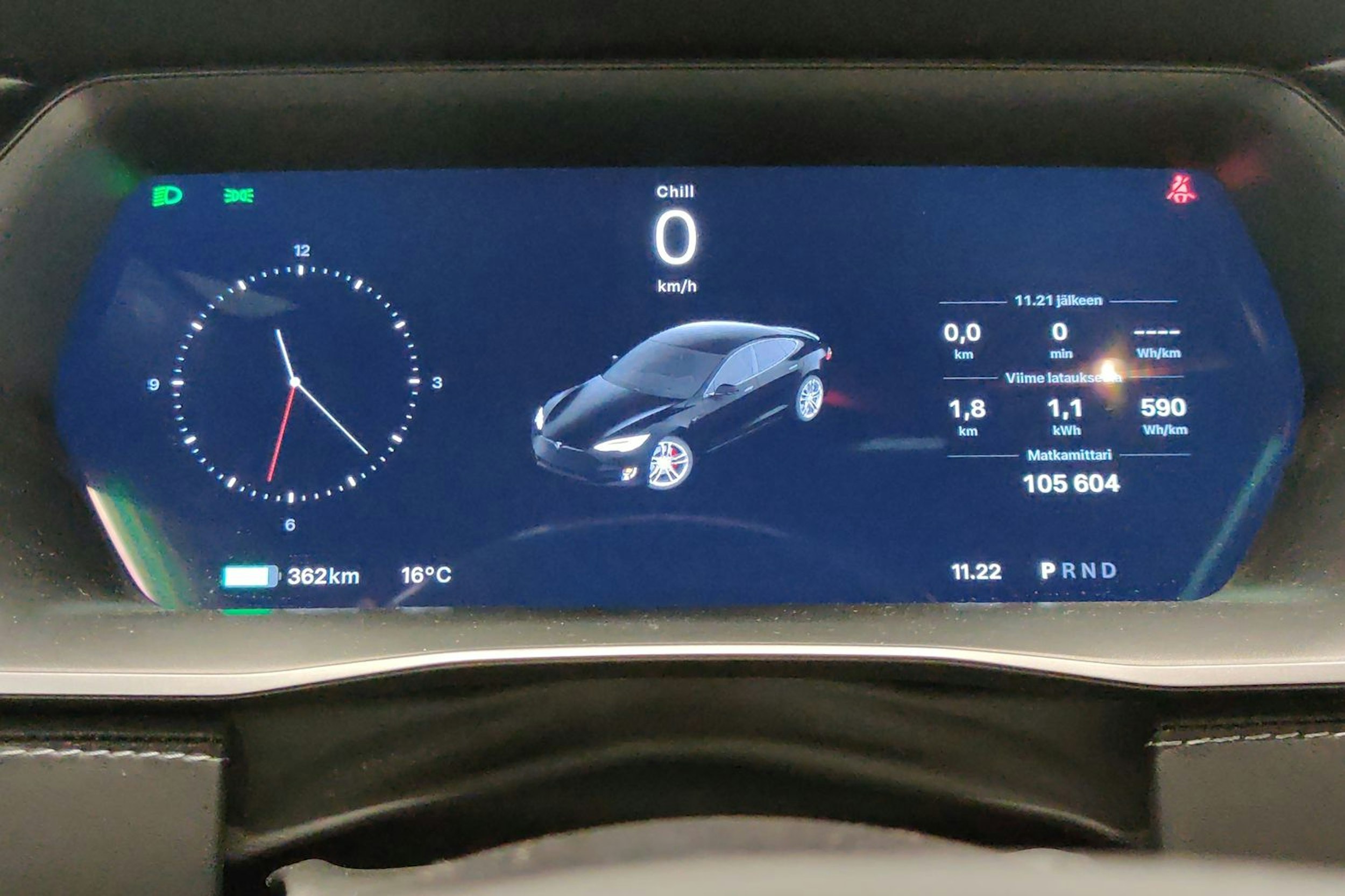 Musta Tesla Model S 2019 kuva 17.