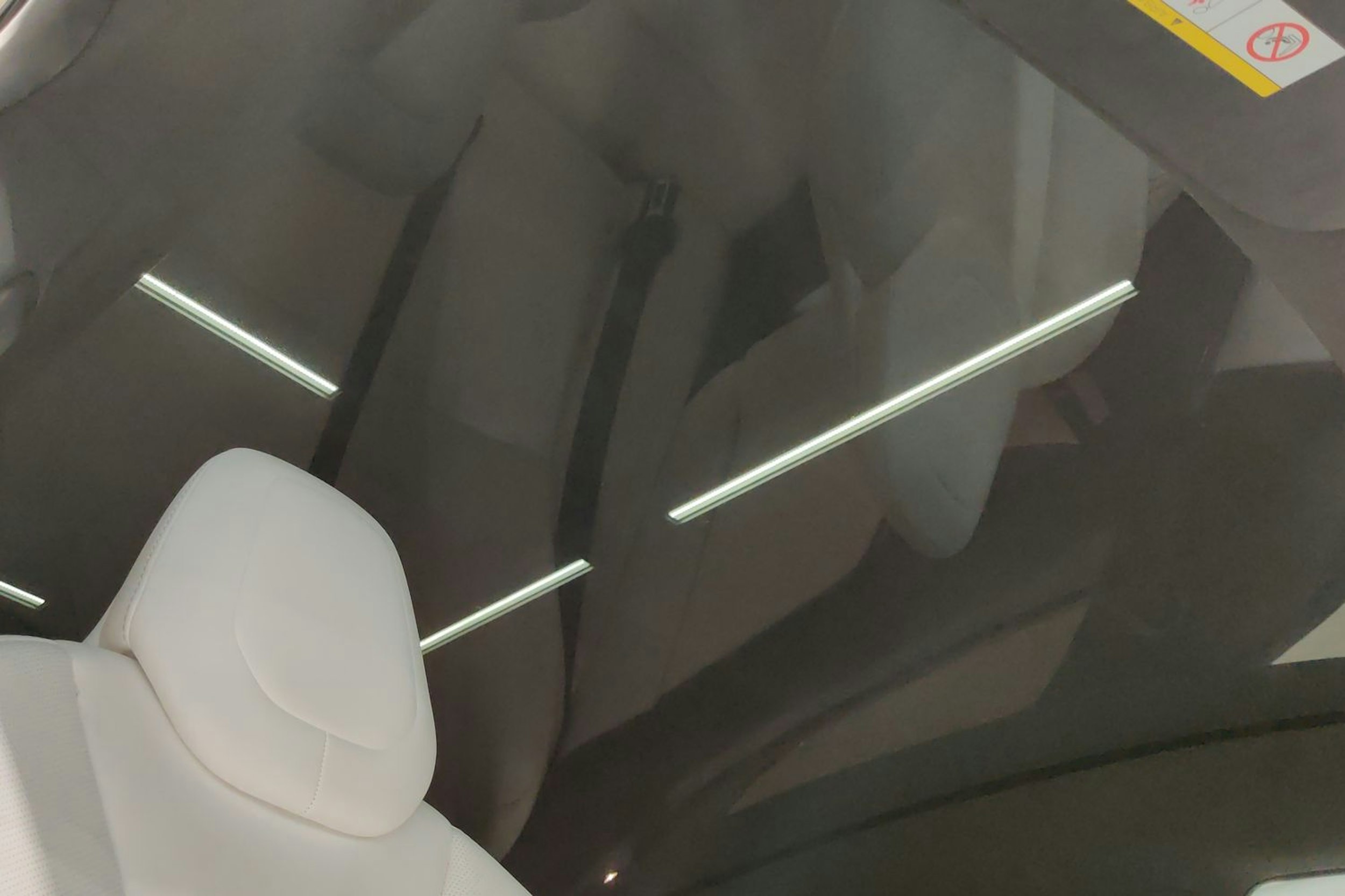 Musta Tesla Model S 2019 kuva 22.