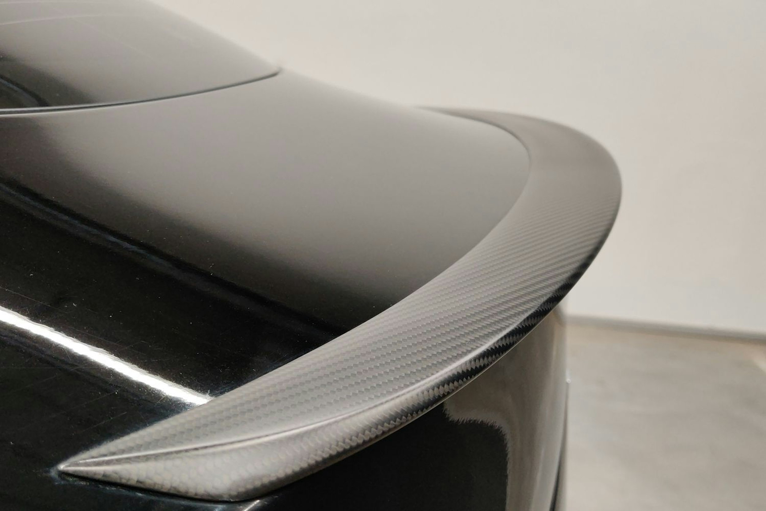 Musta Tesla Model S 2019 kuva 23.