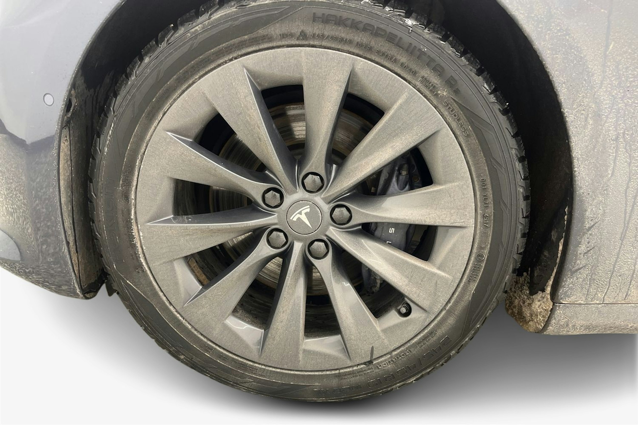 Harmaa Tesla Model S 2019 kuva 11.