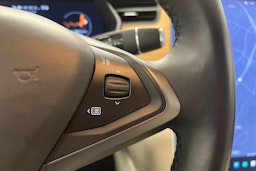 Harmaa Tesla Model S 2019 kuva 17.