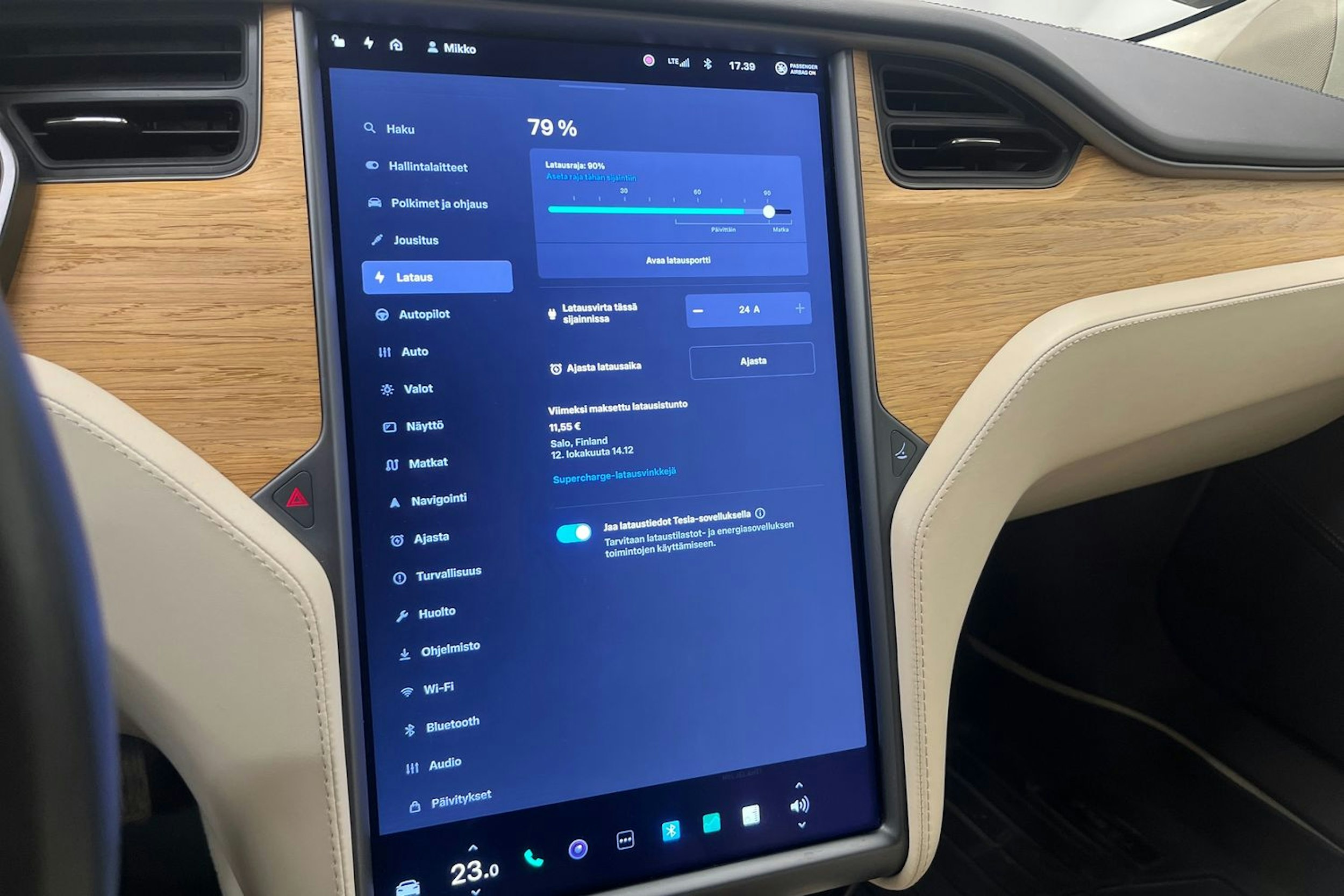 Harmaa Tesla Model S 2019 kuva 23.
