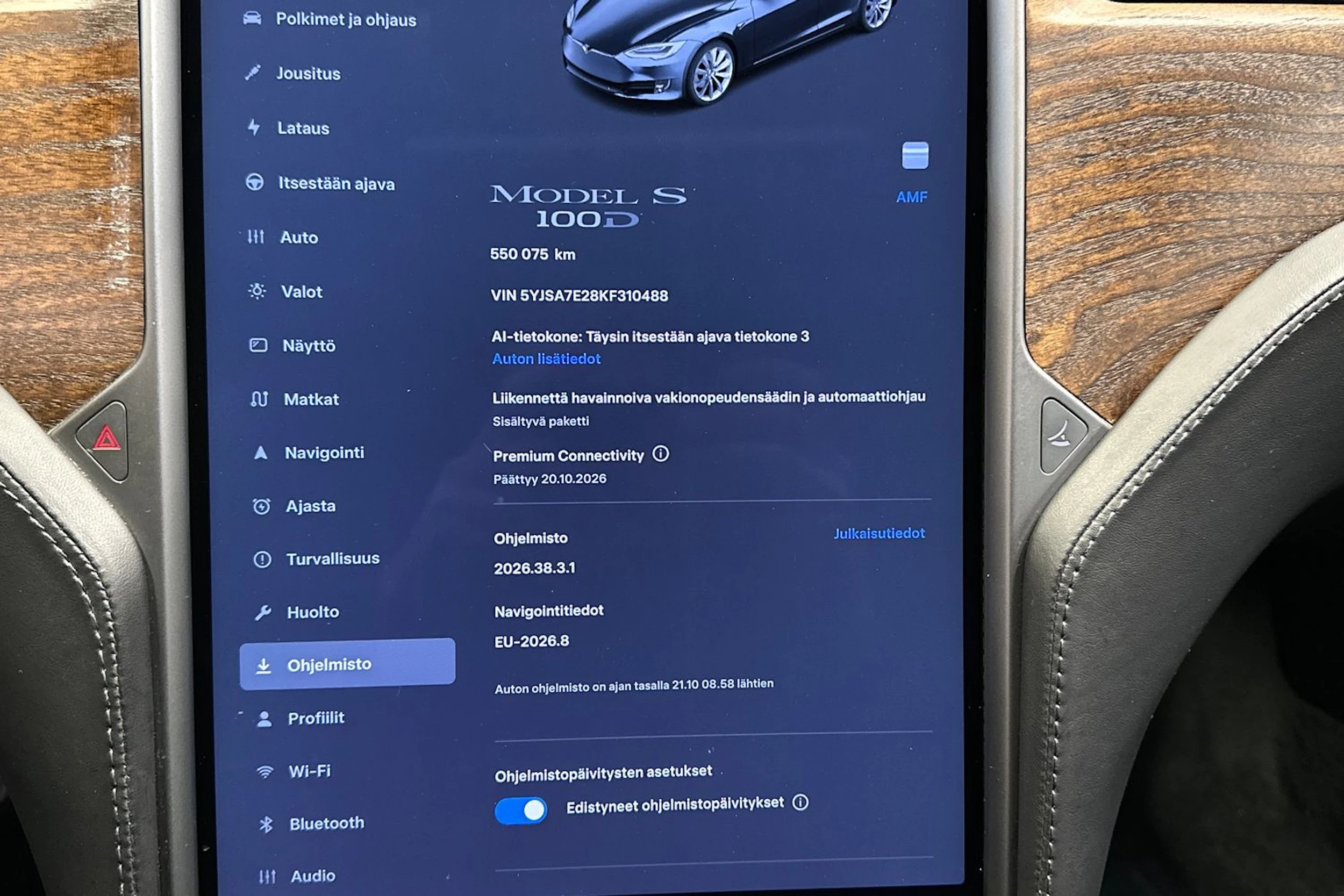 harmaa Tesla Model S 2019 kuva 17.