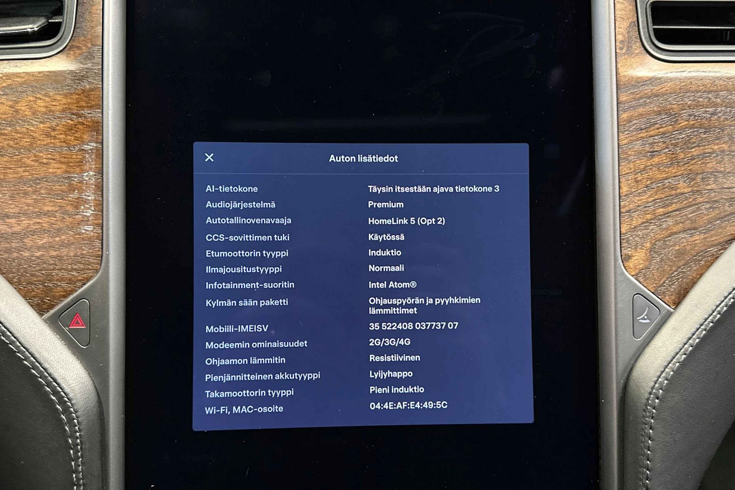 harmaa Tesla Model S 2019 kuva 18.