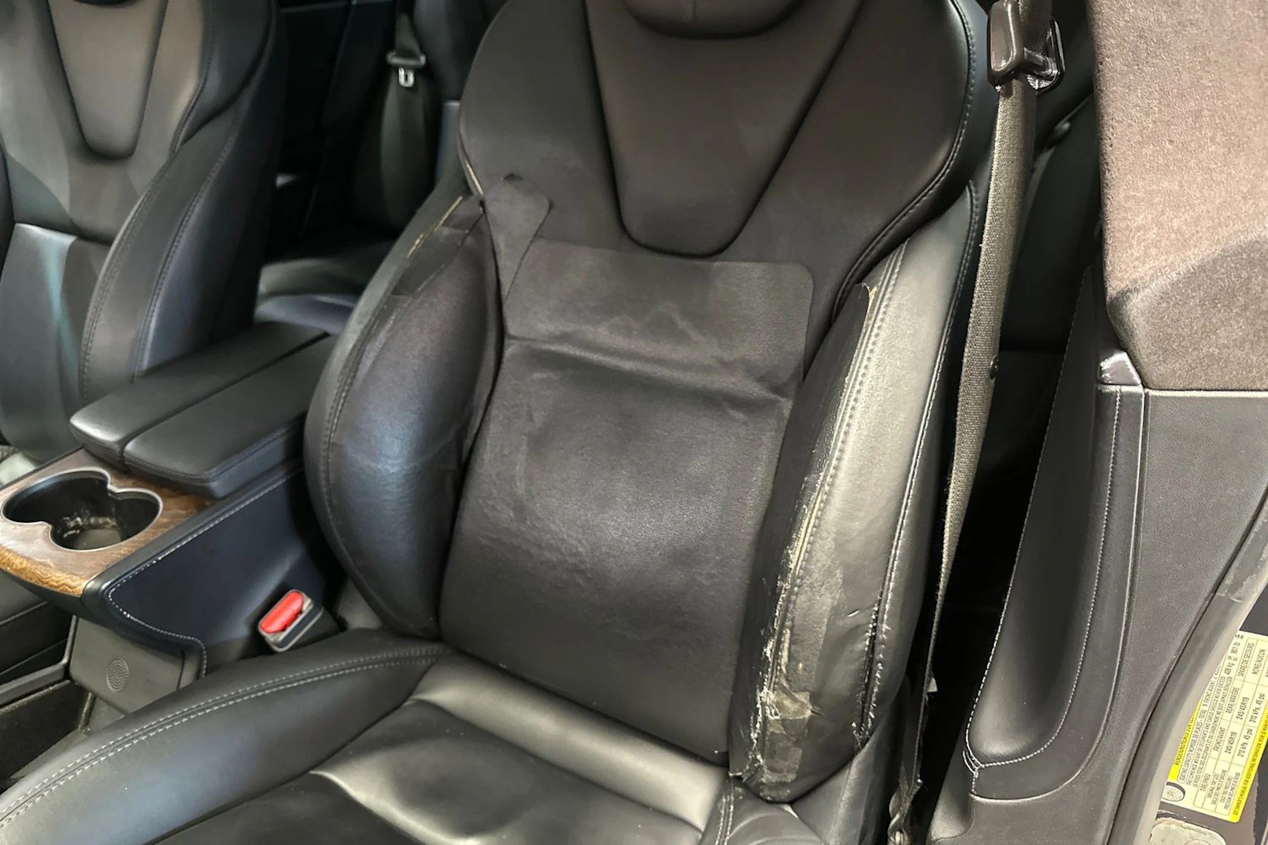 harmaa Tesla Model S 2019 kuva 27.