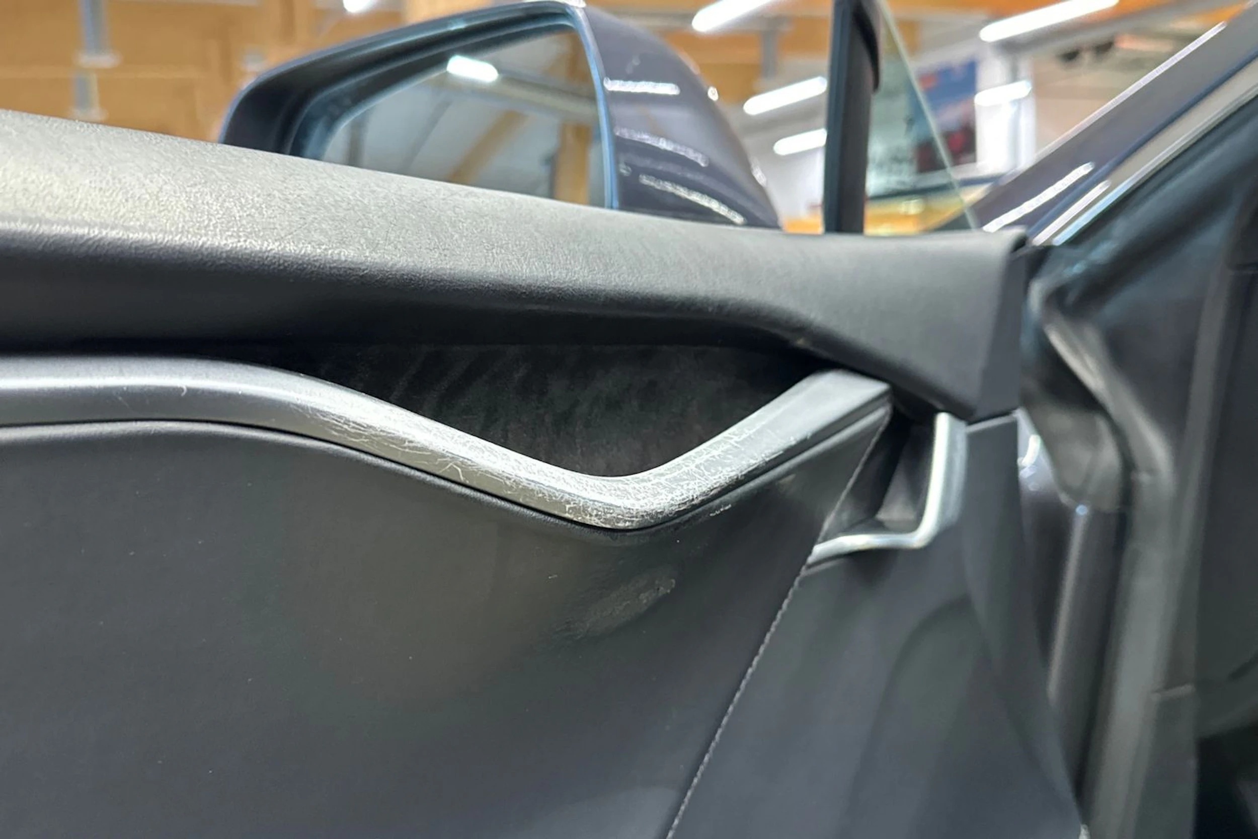 harmaa Tesla Model S 2019 kuva 30.