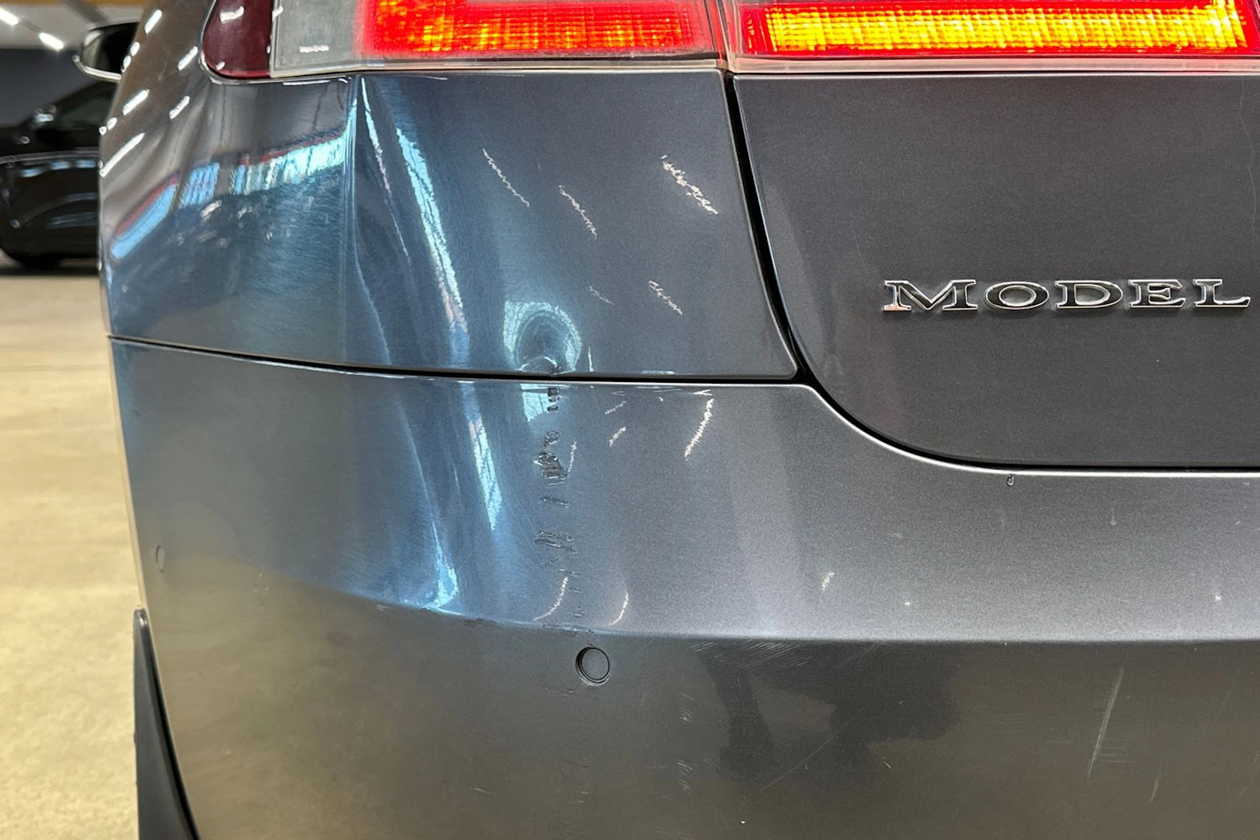 harmaa Tesla Model S 2019 kuva 37.