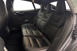 harmaa Tesla Model S 2019 kuva 10.