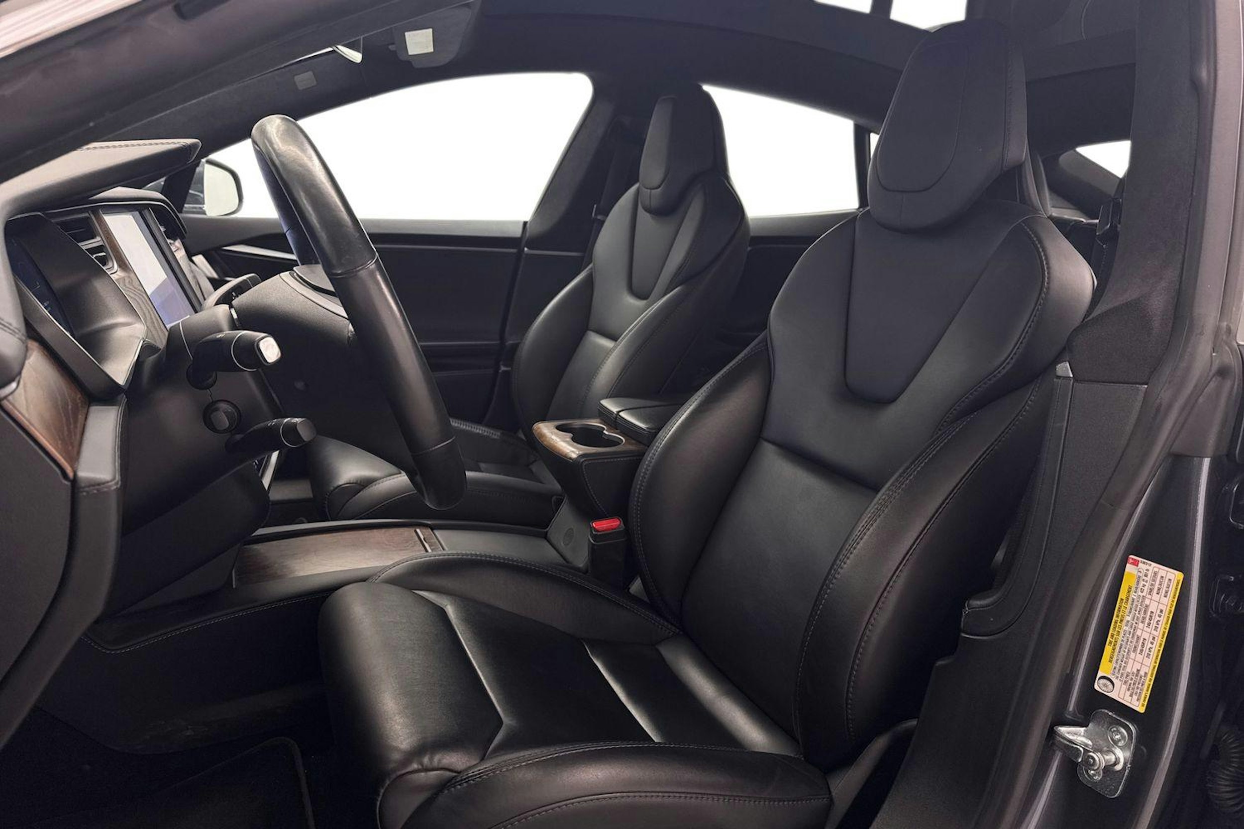 harmaa Tesla Model S 2019 kuva 11.