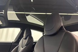 harmaa Tesla Model S 2019 kuva 13.