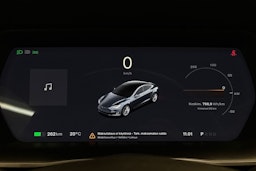 harmaa Tesla Model S 2019 kuva 18.
