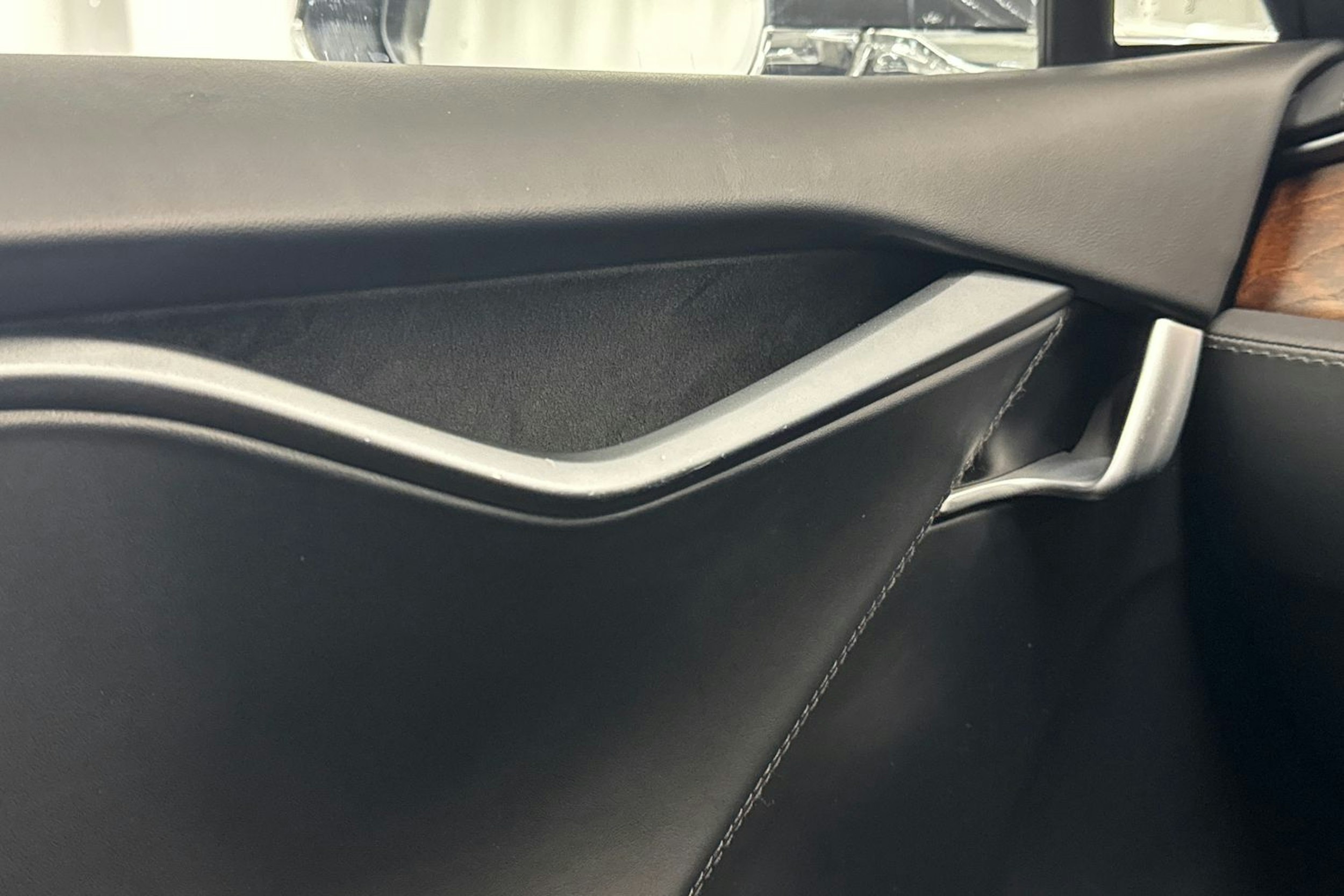 harmaa Tesla Model S 2019 kuva 19.