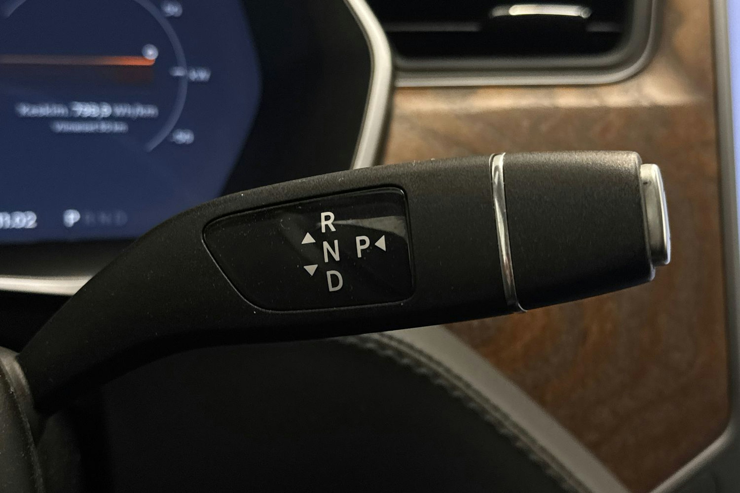 harmaa Tesla Model S 2019 kuva 21.