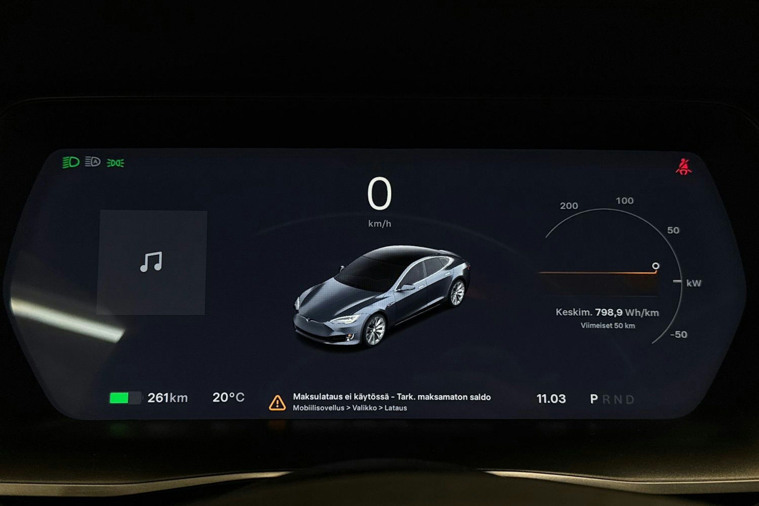 harmaa Tesla Model S 2019 kuva 22.