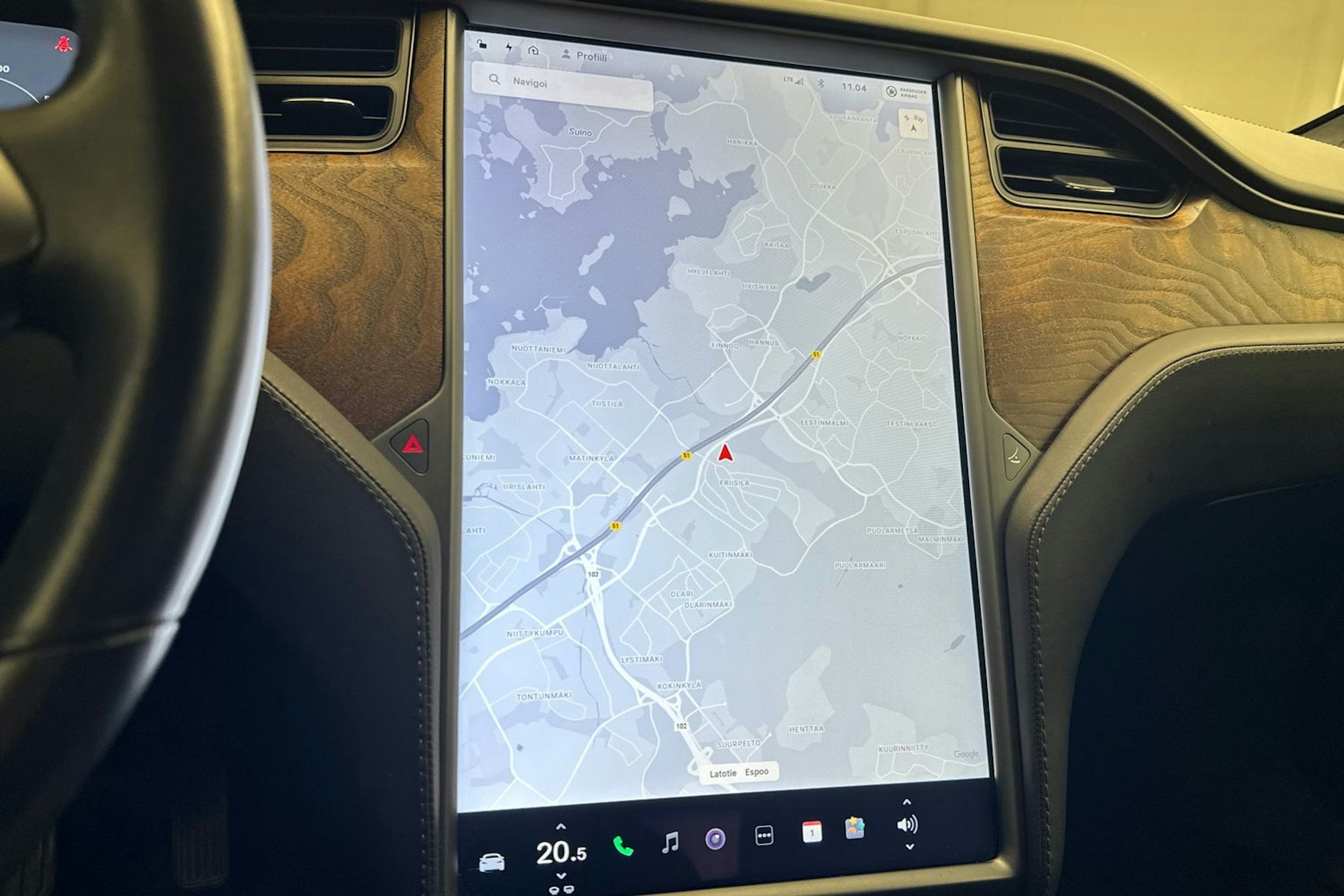 harmaa Tesla Model S 2019 kuva 24.