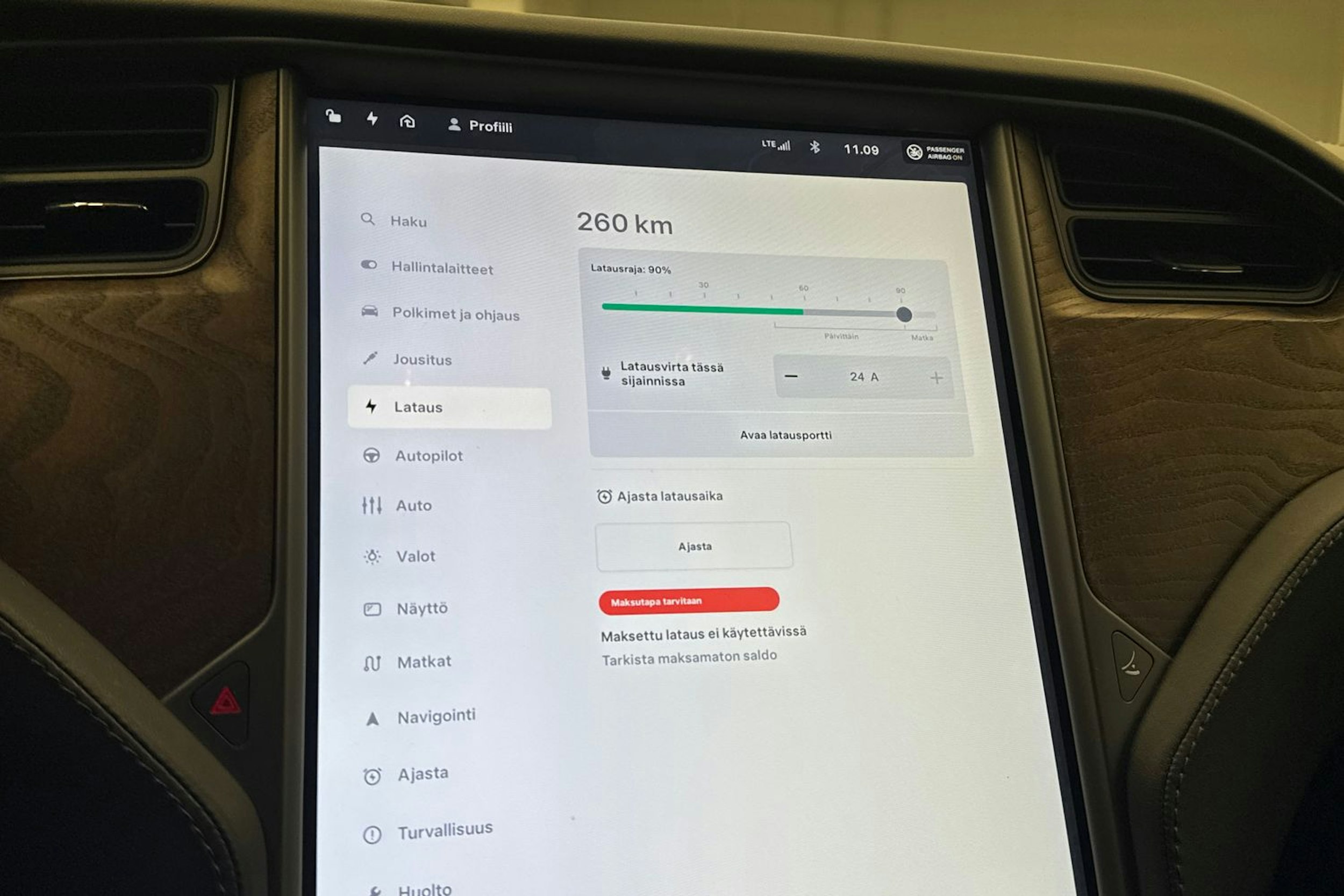 harmaa Tesla Model S 2019 kuva 33.