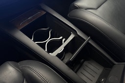 harmaa Tesla Model S 2019 kuva 35.