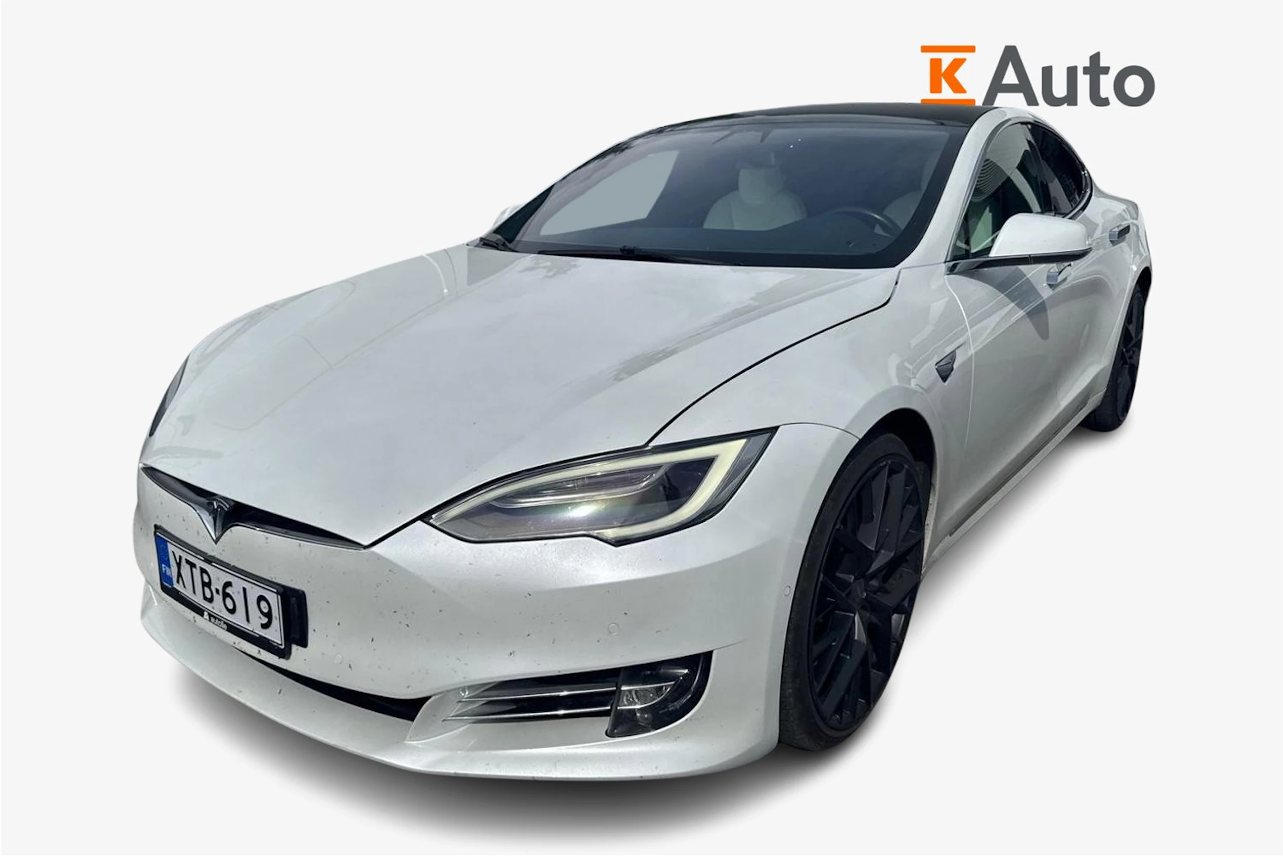 valkoinen Tesla Model S 2020 kuva 1.