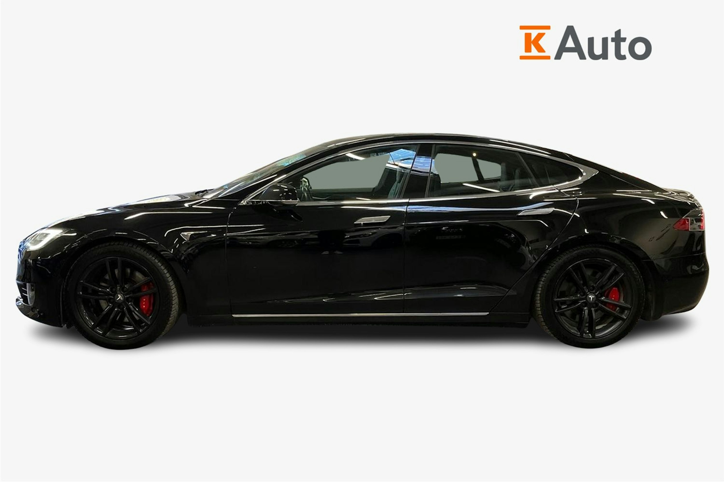 Musta Tesla Model S 2020 kuva 5.