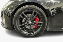 Musta Tesla Model S 2020 kuva 9.