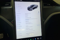 Musta Tesla Model S 2020 kuva 18.