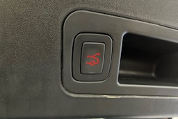 Musta Tesla Model S 2020 kuva 24.