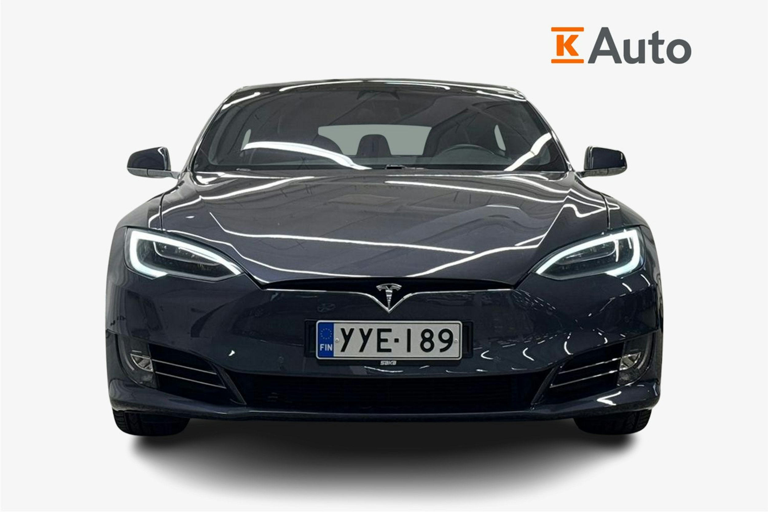 musta Tesla Model S 2021 kuva 4.
