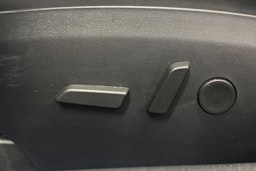 musta Tesla Model S 2021 kuva 10.