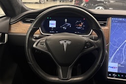 musta Tesla Model S 2021 kuva 11.