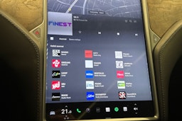 musta Tesla Model S 2021 kuva 16.