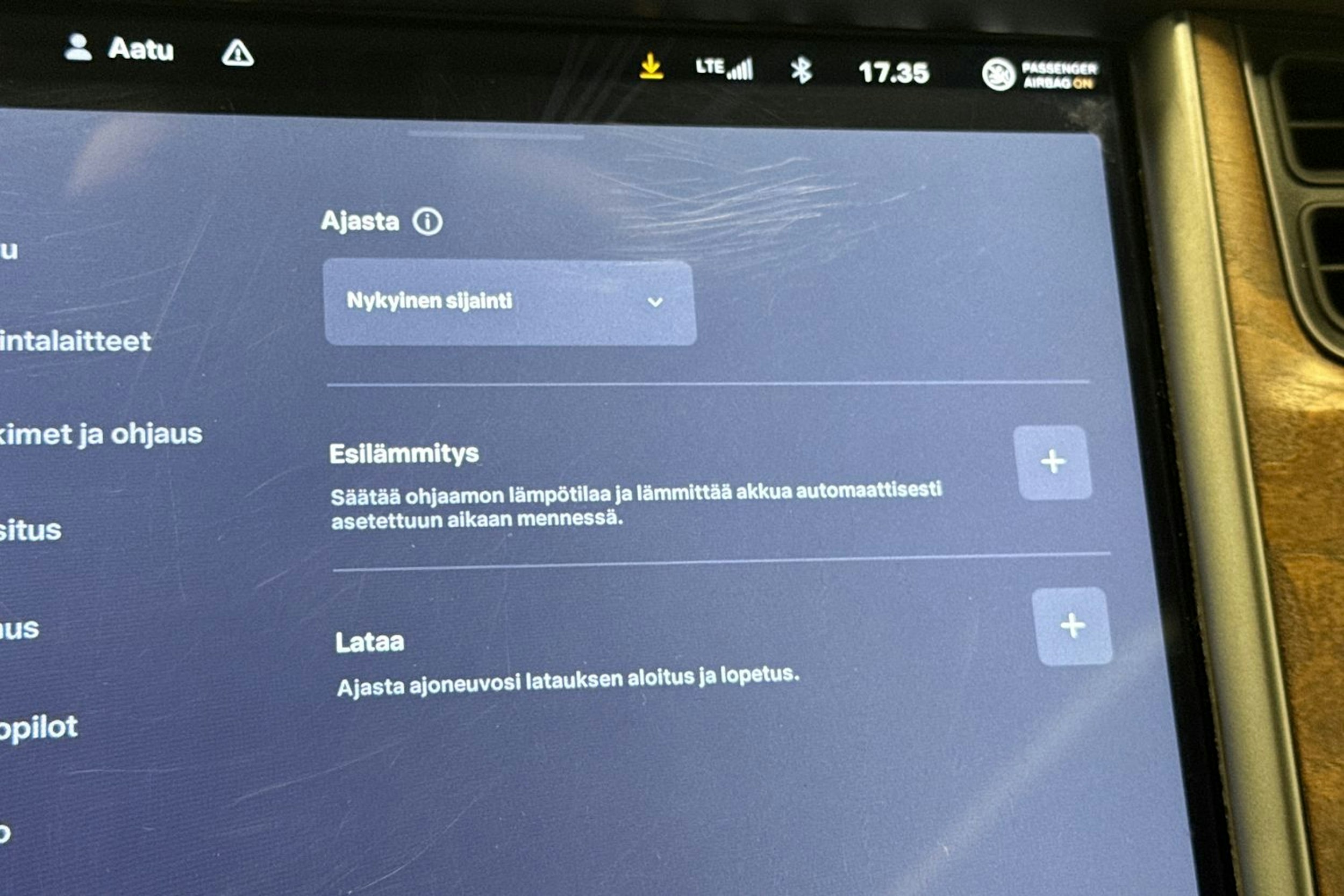 musta Tesla Model S 2021 kuva 25.