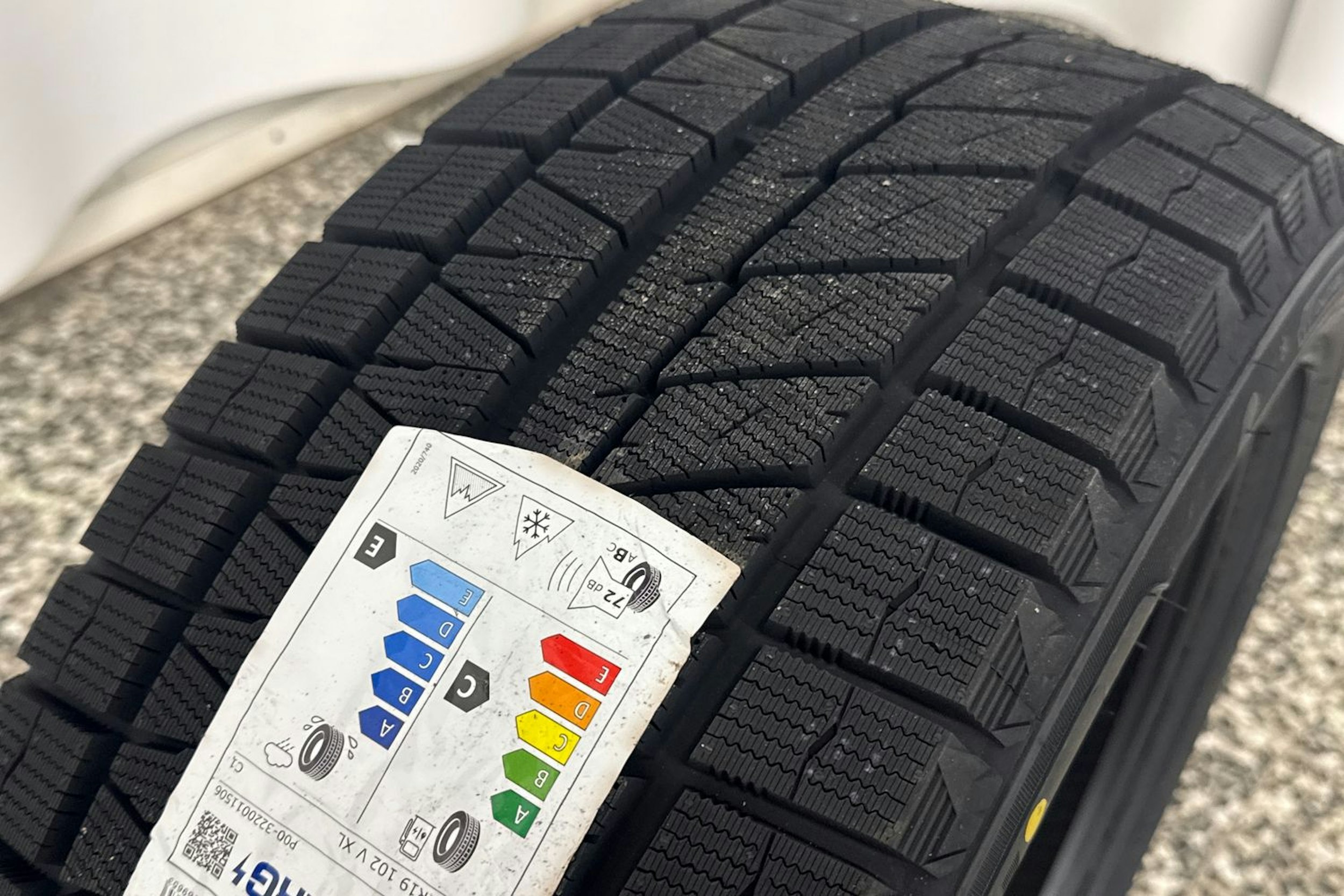 musta Tesla Model S 2021 kuva 34.